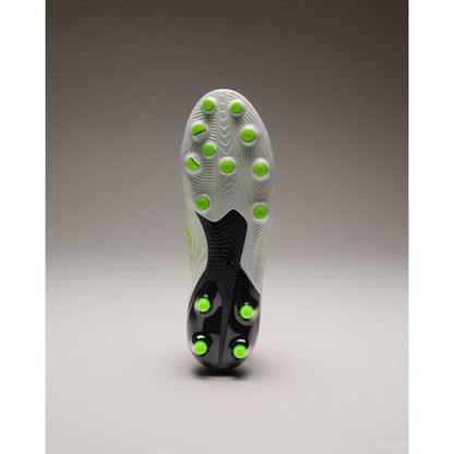 New Balance Adult Tekela WOMEN'S Elite Low Laced Mid Ground V5 Soccer Cleats