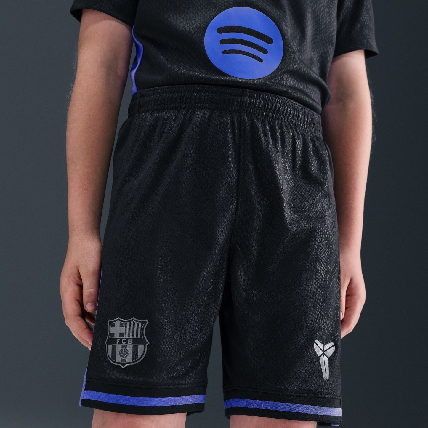 Nike Kobe Bryant FC Barcelona 2025/26 Stadium Away Big Kids' Dri-FIT Soccer Replica Shorts