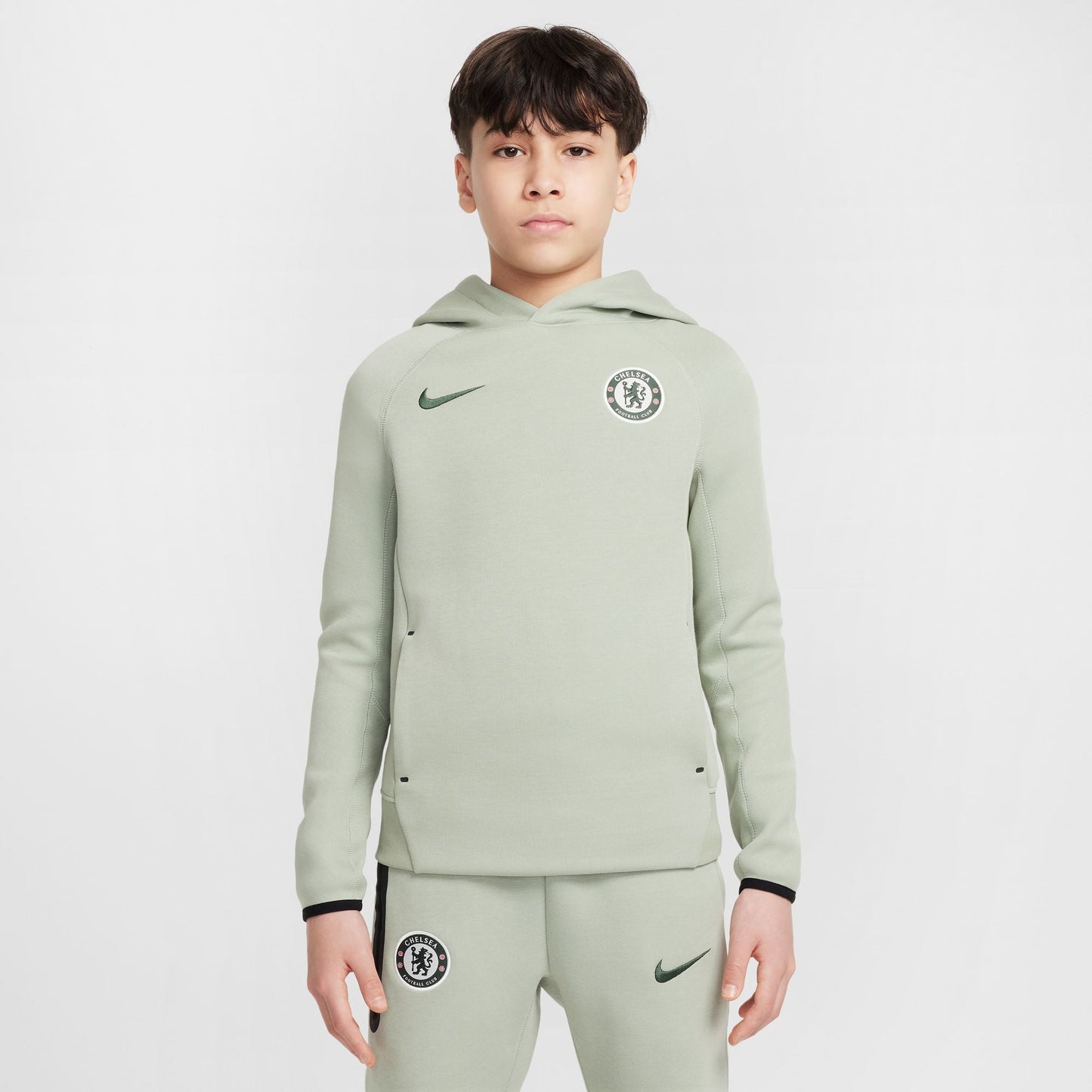 Nike Chelsea FC Tech Big Kids' (Boys') Soccer Fleece Pullover Hoodie