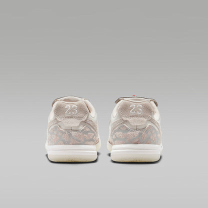Nike Jr. Tiempo Streetgato Jordan SE Indoor/Court Low-Top Soccer Shoes